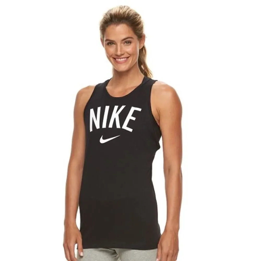 Nike Graphic Top
